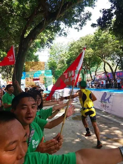 AG厅电投聚氨酯砂浆地坪